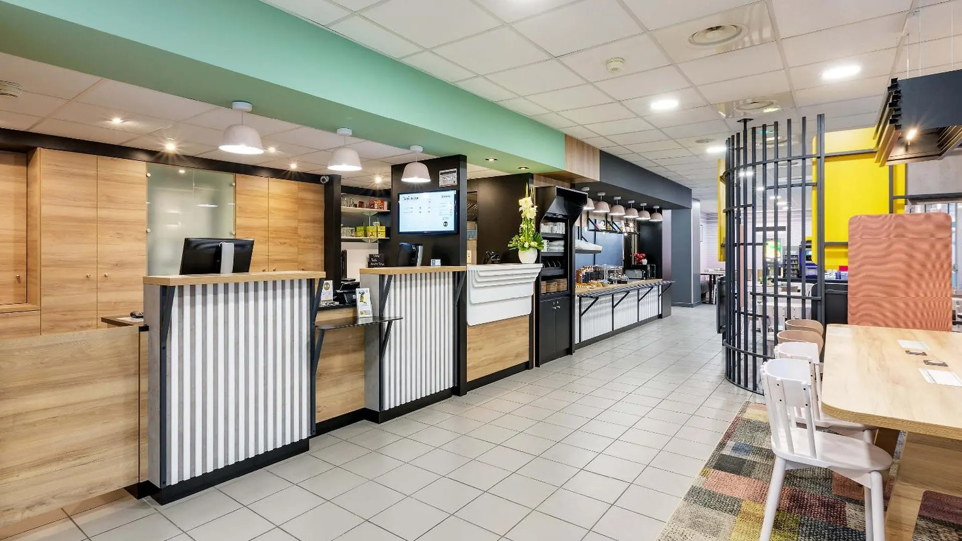 B&B HOTEL Lille Centre Grand Palais
