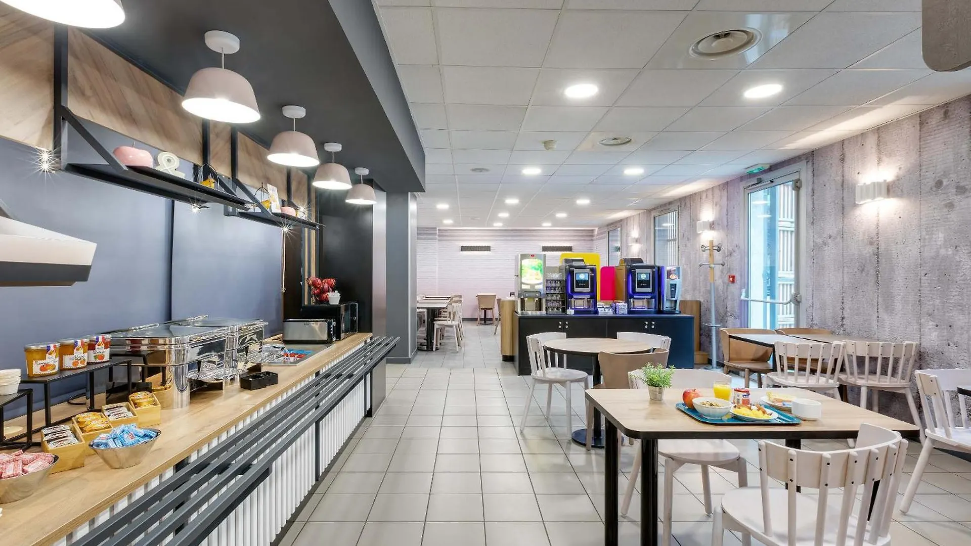 B&B HOTEL Lille Centre Grand Palais
